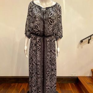 👜WHBM Bohemian Off-Shoulder Maxi Dress